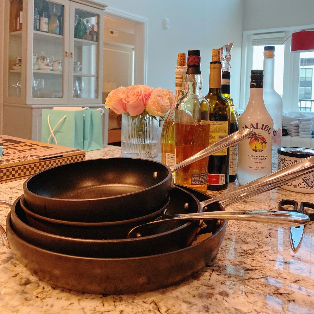 Non-stick Pan  (Set of 4) + Free Pot (SOLD)